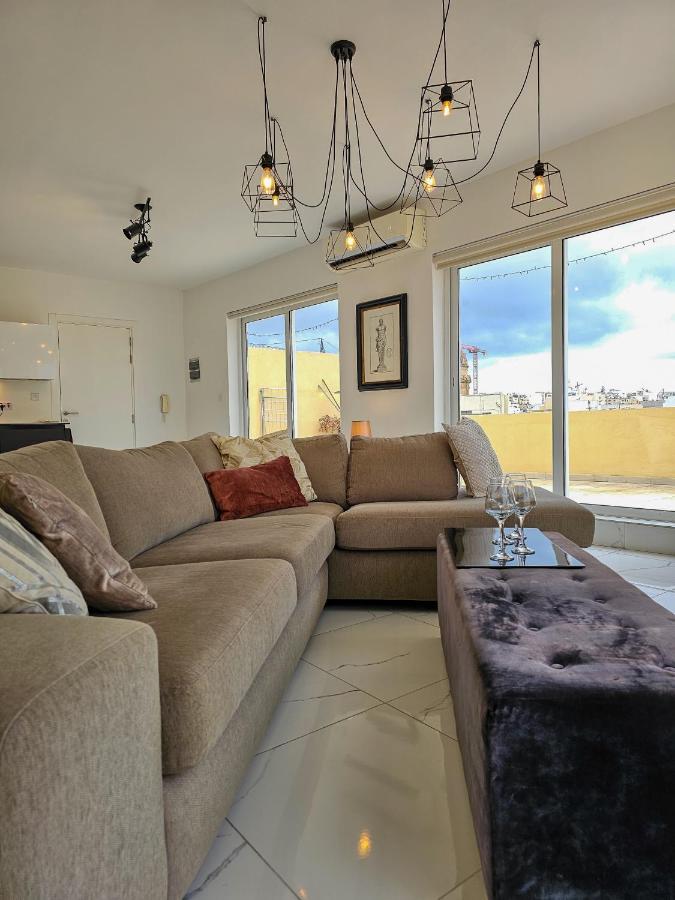 Mive Luxury Sea View Penthouse Lägenhet Gzira Exteriör bild