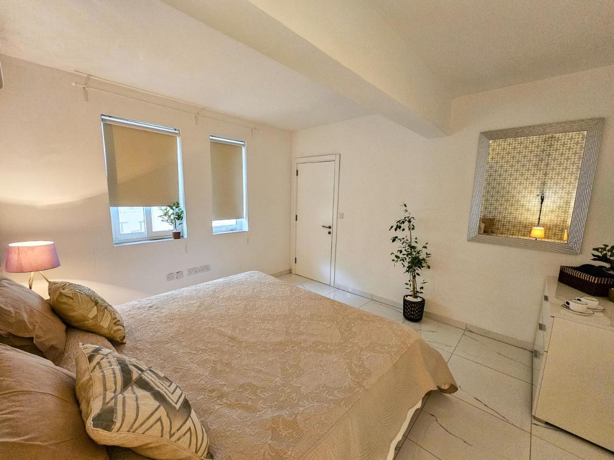 Mive Luxury Sea View Penthouse Lägenhet Gzira Exteriör bild