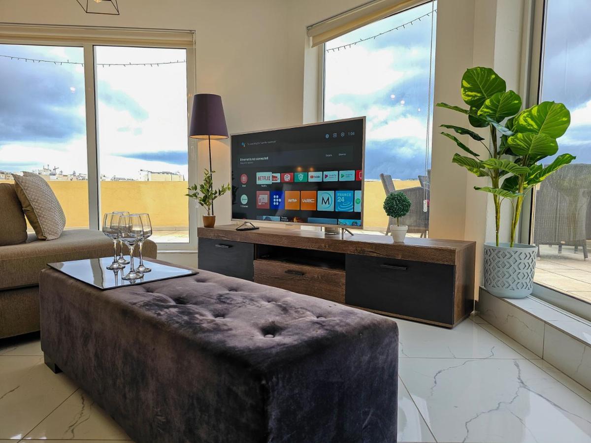 Mive Luxury Sea View Penthouse Lägenhet Gzira Exteriör bild