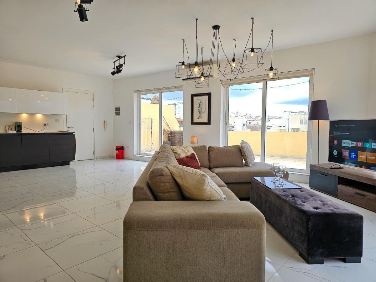 Mive Luxury Sea View Penthouse Lägenhet Gzira Exteriör bild