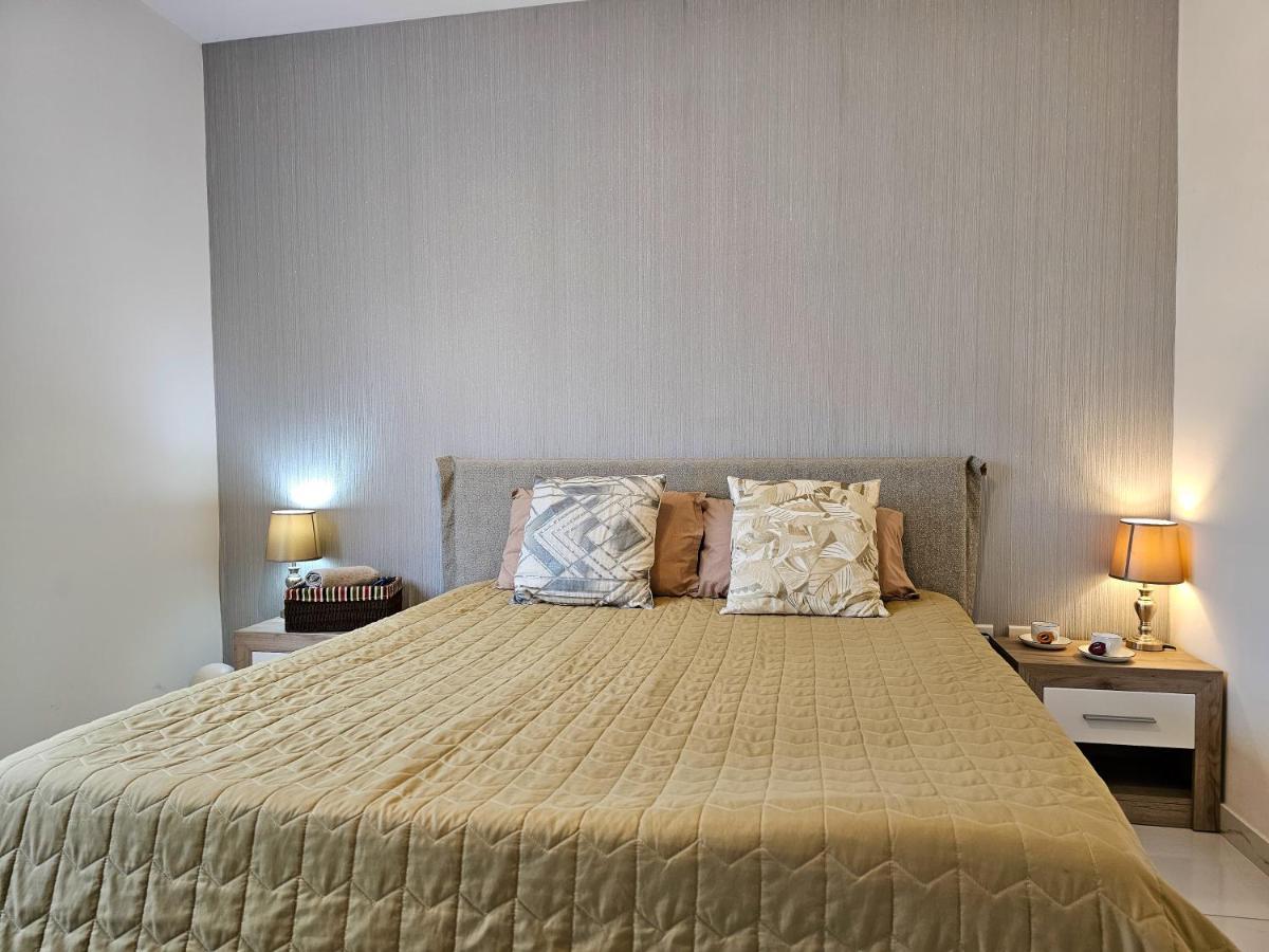 Mive Luxury Sea View Penthouse Lägenhet Gzira Exteriör bild