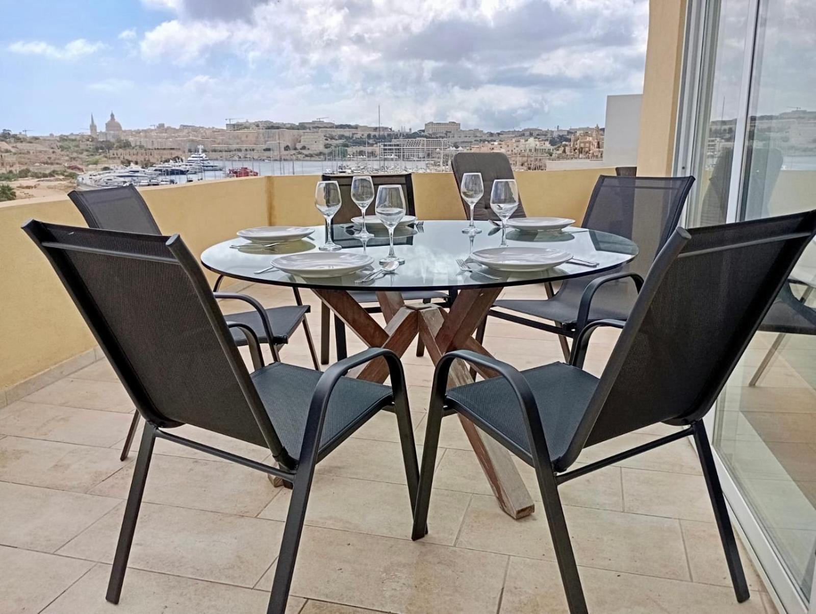 Mive Luxury Sea View Penthouse Lägenhet Gzira Exteriör bild